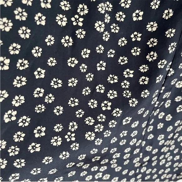 Madewell Memory blouse black Stencil Blossom floral silk high low - Picture 3 of 9